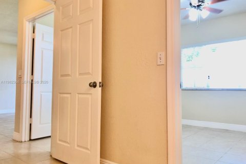 Condominio en alquiler en Miramar, Florida, 1 dormitorio, 78.97 m2 № 2045188 - foto 21