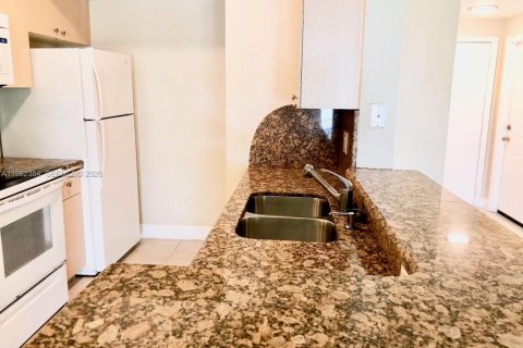 Condominio en alquiler en Miramar, Florida, 1 dormitorio, 78.97 m2 № 2045188 - foto 9