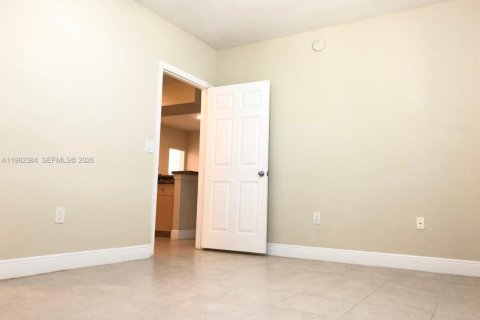 Condominio en alquiler en Miramar, Florida, 1 dormitorio, 78.97 m2 № 2045188 - foto 17