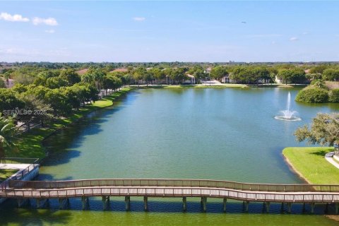 Condominio en alquiler en Miramar, Florida, 1 dormitorio, 78.97 m2 № 2045188 - foto 10