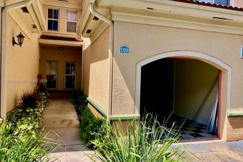 Condominio en alquiler en Miramar, Florida, 1 dormitorio, 78.97 m2 № 2045188 - foto 2