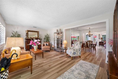 House in Dunedin, Florida 3 bedrooms, 142.88 sq.m. № 1816640 - photo 5