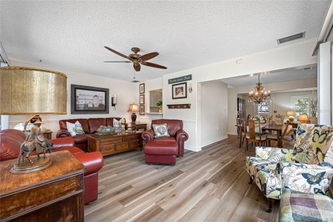 House in Dunedin, Florida 3 bedrooms, 142.88 sq.m. № 1816640 - photo 13