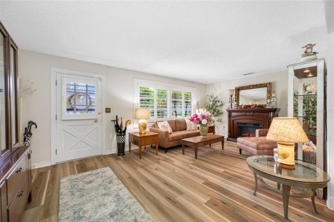 House in Dunedin, Florida 3 bedrooms, 142.88 sq.m. № 1816640 - photo 6
