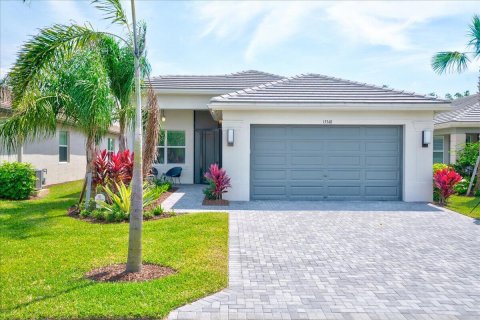 Casa en Port St. Lucie, Florida 3 dormitorios, 191.75 m2 № 2087389