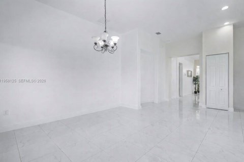 House in Ave Maria, Florida 4 bedrooms № 2430155 - photo 15