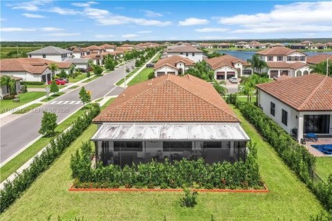House in Ave Maria, Florida 4 bedrooms № 2430155 - photo 21