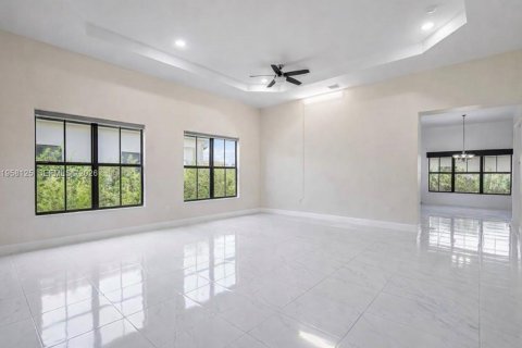 House in Ave Maria, Florida 4 bedrooms № 2430155 - photo 18