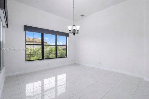 House in Ave Maria, Florida 4 bedrooms № 2430155 - photo 16