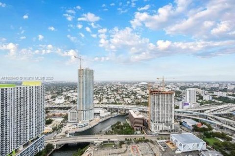 Condo in Miami, Florida, 1 bedroom  № 1865308 - photo 24