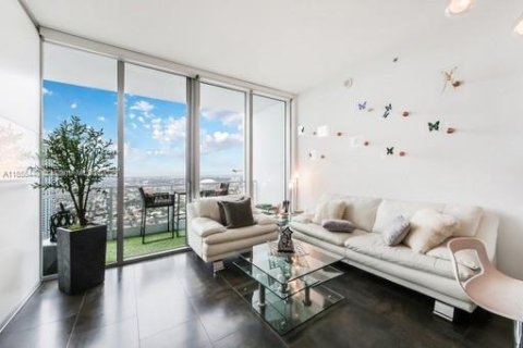 Condo in Miami, Florida, 1 bedroom  № 1865308 - photo 2