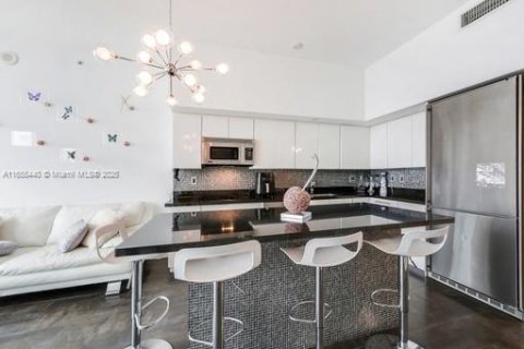 Condo in Miami, Florida, 1 bedroom  № 1865308 - photo 6