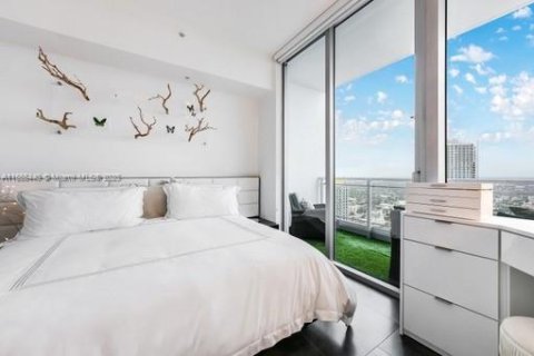 Condo in Miami, Florida, 1 bedroom  № 1865308 - photo 13