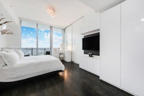 Condo in Miami, Florida, 1 bedroom  № 1865308 - photo 12
