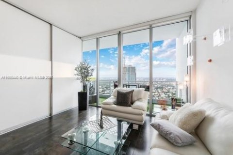 Condo in Miami, Florida, 1 bedroom  № 1865308 - photo 4