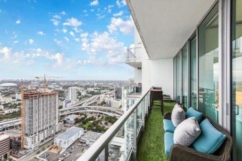 Condo in Miami, Florida, 1 bedroom  № 1865308 - photo 27