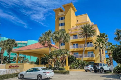 Condo in New Smyrna Beach, Florida, 3 bedrooms  № 2227062