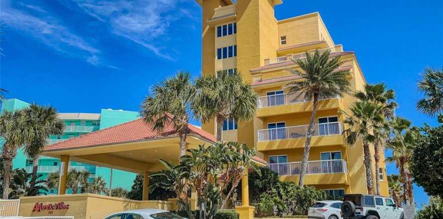 Condo in New Smyrna Beach, Florida, 3 bedrooms  № 2227062
