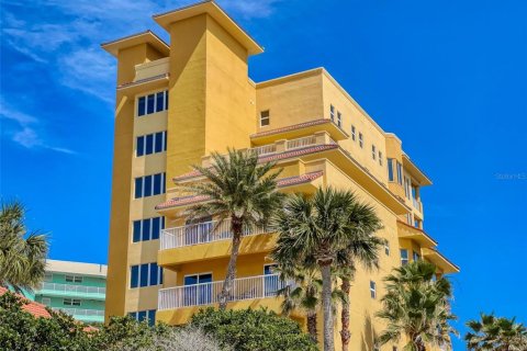 Condo in New Smyrna Beach, Florida, 3 bedrooms  № 2227062 - photo 3