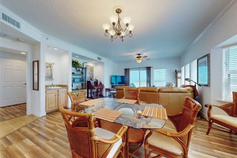 Condo in New Smyrna Beach, Florida, 3 bedrooms  № 2227062 - photo 8