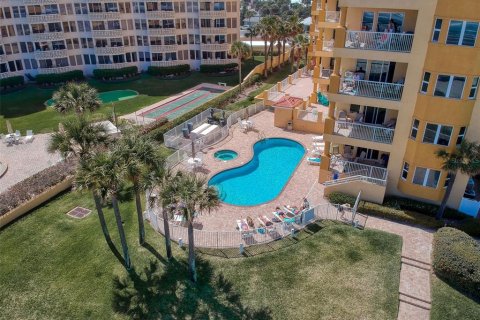 Condo in New Smyrna Beach, Florida, 3 bedrooms  № 2227062 - photo 6