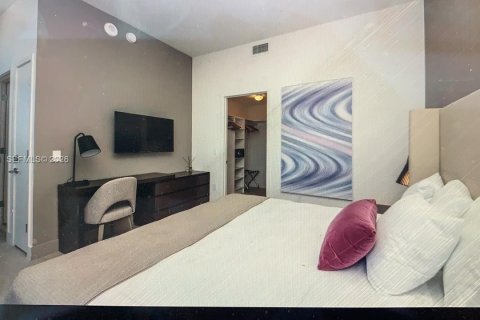 Condo in Hollywood, Florida, 3 bedrooms  № 1999515 - photo 8