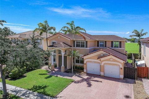 House in Miami, Florida 4 bedrooms, 263.01 sq.m. № 2042715 - photo 22