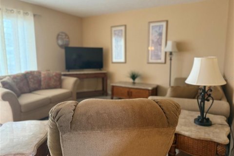Condo in Rotonda, Florida, 2 bedrooms  № 2155801 - photo 7