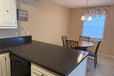 Condo in Rotonda, Florida, 2 bedrooms  № 2155801 - photo 12