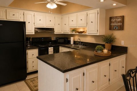 Condo in Rotonda, Florida, 2 bedrooms  № 2155801 - photo 8