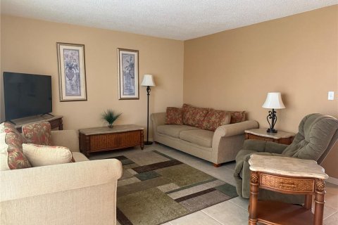 Condo in Rotonda, Florida, 2 bedrooms  № 2155801 - photo 5