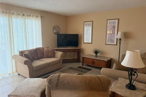 Condo in Rotonda, Florida, 2 bedrooms  № 2155801 - photo 6