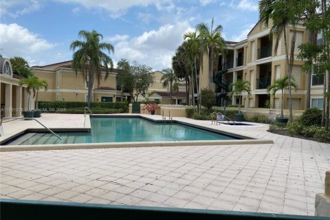 Condo in Coral Springs, Florida, 1 bedroom  № 1896968 - photo 11