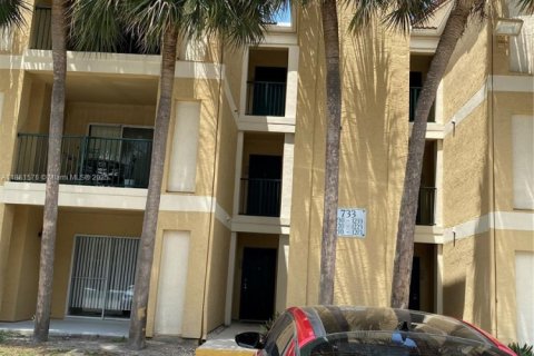 Condo in Coral Springs, Florida, 1 bedroom  № 1896968 - photo 8