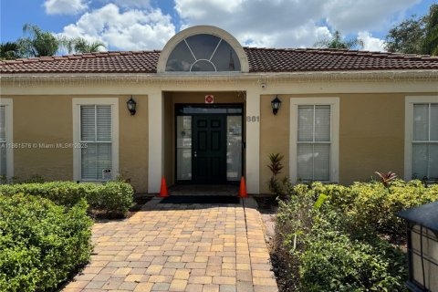 Condo in Coral Springs, Florida, 1 bedroom  № 1896968 - photo 17