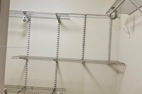 Condo in Coral Springs, Florida, 1 bedroom  № 1896968 - photo 29