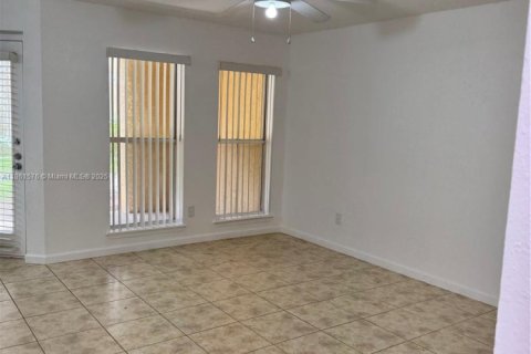 Condo in Coral Springs, Florida, 1 bedroom  № 1896968 - photo 2