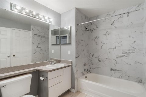 Copropriété à vendre à Orlando, Floride: 2 chambres, 93.18 m2 № 1685369 - photo 23