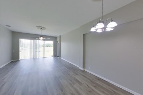 Casa en alquiler en Brooksville, Florida, 4 dormitorios, 156.45 m2 № 1911034 - foto 2