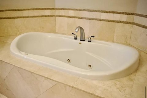 Condominio en alquiler en Orlando, Florida, 3 dormitorios, 219.25 m2 № 2210452 - foto 5