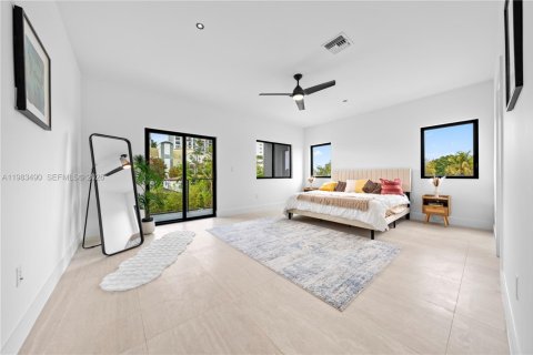 Adosado en venta en Miami, Florida, 4 dormitorios, 255.48 m2 № 2062927 - foto 30