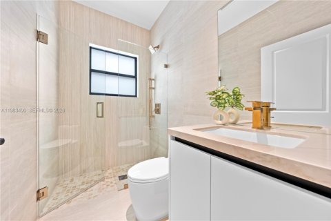 Adosado en venta en Miami, Florida, 4 dormitorios, 255.48 m2 № 2062927 - foto 11