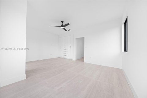 Adosado en venta en Miami, Florida, 4 dormitorios, 255.48 m2 № 2062927 - foto 25
