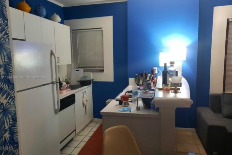 Apartamento en alquiler en Miami Beach, Florida, 1 dormitorio, 42.74 m2 № 2045852 - foto 5