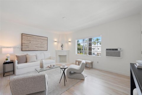 Copropriété à vendre à Miami Beach, Floride: 51.1 m2 № 2251184 - photo 2