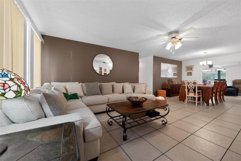 Villa ou maison à vendre à Saint Lucie, Floride: 3 chambres, 153.1 m2 № 2091817 - photo 6
