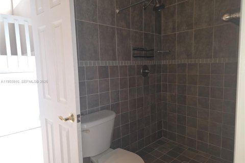 Купить виллу или дом в Майами, Флорида 4 спальни, 213.12м2, № 2027182 - фото 16