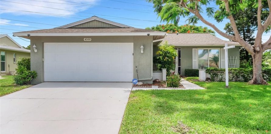 Casa en Clearwater, Florida 2 dormitorios, 136.38 m2 № 1675356