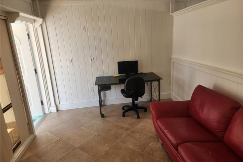 Propiedad comercial en venta en Bradenton Beach, Florida, 38.65 m2 № 1797444 - foto 9