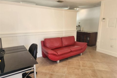 Propiedad comercial en venta en Bradenton Beach, Florida, 38.65 m2 № 1797444 - foto 7